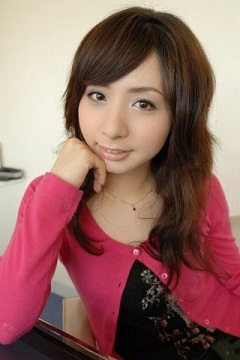 食色性之女神．晶繪里再度登台推銷寫真集