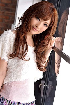 公開處刑！？加藤莉娜新作「家族全上鏡」