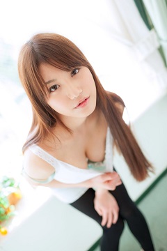 花了兩年半說服她拍AV 純情正妹二階堂愛專訪（上）