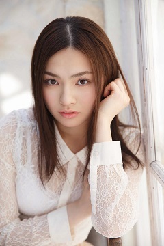 撞臉周董女友"昆淩"   AV女優  風間萌衣