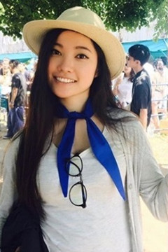 創作女歌手被翻出曾是AV女優 手抱吉他雙腿大開AV曝光