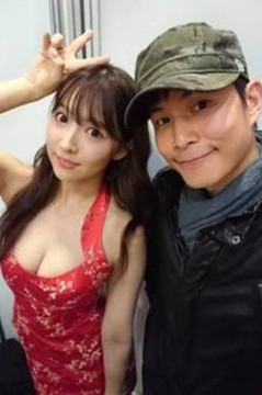 三上悠亞電玩展登場 孫協志合照High翻天