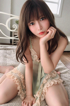 D奶Coser砸192萬整形下海變AV女優人氣爆棚！