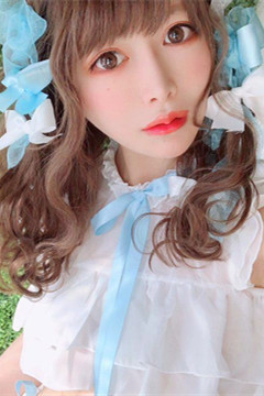 D奶Coser砸192萬整形變正妹(下)