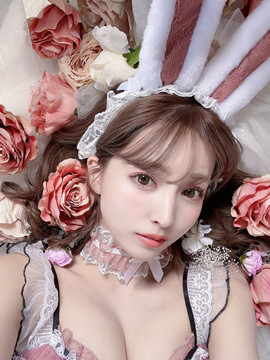 復活節各式性感兔女郎陪你過節！