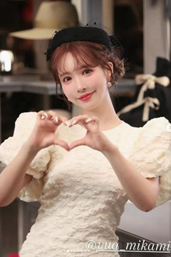 三上悠亞「來台工作」開心曬台灣國旗！遭陸粉威脅取關罵髒話