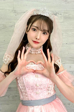 最強美腿新有菜哽咽宣布引退！