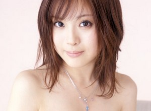 酷似微風名媛 香坂百合引發討論