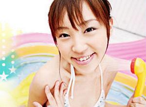 熱愛看卡通 渚房間堆滿公仔