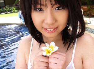 作品口味更鹹濕 青木琳人氣暴升