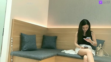 長髮外賣女近距離拍攝