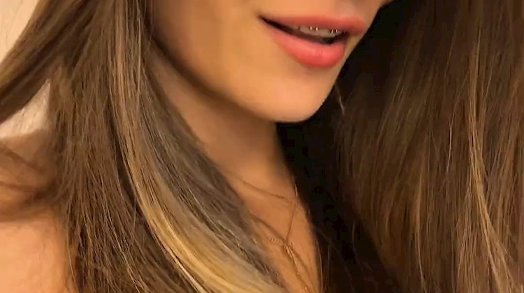 偷拍姐姐跟她男友打砲