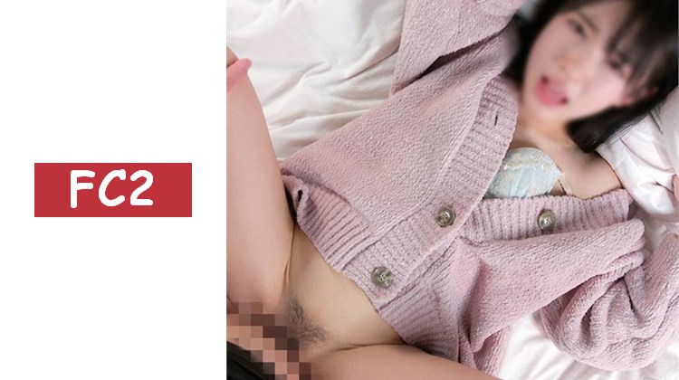 【新作・限量特賣】個人拍攝）深入後入式讓潮吹淫水溢出。最強誘惑的騎乘位扭腰技巧。與童顏美女真實性友的甜蜜愛愛自拍。