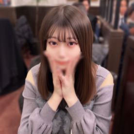 【阿嘿臉W✌】床上如同水淹般的潮吹，來自某大學的女孩。發出濁音喘息聲、翻白眼昇天的她，被中出了兩次。