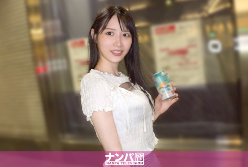 假裝手機掉了，得到清純系牙科衛生師的幫助後，在酒店全力答謝了她w 真實搭訕，首次拍攝。2264